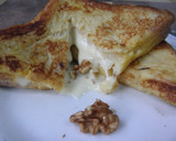 Foto del paso 3 de la receta: Tostada francesa rellena con queso y nuez
