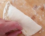 Foto del passaggio 5 della ricetta Calzoni ripieni 🤤😋🙂