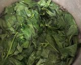 Foto langkah ke 1 dari resep Tumis Daun Singkong.