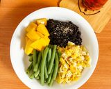 Hình bước làm 2 của món Giảm cân - eat clean: Cơm trứng chiên + canh cá thì là