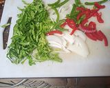 Foto del paso 1 de la receta Bocadillo de lomo adobado, salteado de pimiento y huevo frito