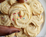 A picture of step 7 of Melting moments cookies.