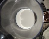 A picture of step 1 of KitKat shake.