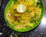 A picture of step 7 of Indori poha.