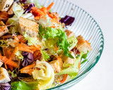 Foto del paso 5 de la receta: Ensalada vertical con tofu, alfalfa, salsa de soja y sésamo 🥗