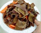 Hình bước làm 1 của món Mì xào giòn đón Xuân