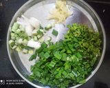 ग्रीन कांदा व करंदी फ्राय (green onion karandi fry recipe in marathi) रेसिपी स्टेप 1 फोटो 