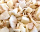 Foto del passaggio 4 della ricetta Crostatine di mele e sorbe