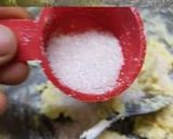 A picture of step 6 of Bread Malai Roll.