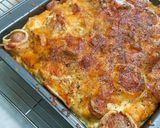 Foto langkah ke 8 dari resep Schotel Roti Tawar Sosis Mozzarella 🧀.