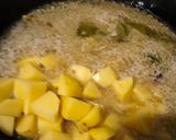 Foto langkah ke 2 dari resep Semur Telur Kentang Soun.