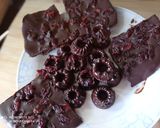 Φωτογραφία βήματος 2 της συνταγής Dark chocolate 🍫 cranberries!!