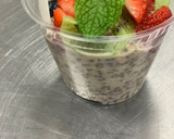 Foto del paso 2 de la receta: Yogurt natural con chía y frutas naturales