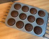 Foto del passaggio 6 della ricetta Cupcake Unicorno al Cioccolato ripieni di Nutella  e decorati con Crema al Burro Meringata