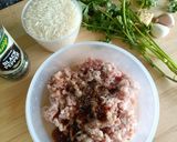 รูปขั้นตอนการทำที่ 1 ของ ข้าวต้มหมูก้อน ทำง่าย อร่อยด้วย