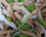 Foto del paso 4 de la receta 🥗 Ensalada de pasta con limón 🍋, hierbabuena 🌿  y yogur