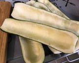 Une image de l'étape 2 de Courgettes farcies carotte jambon emmental.