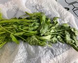 Une image de l'étape 7 de Gambas sauvages au poivron, céleri, coriandre et citron vert.