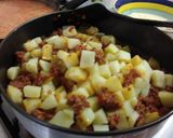 A picture of step 2 of Potatoes with Longaniza Sausage.