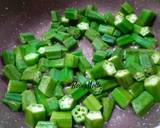 Ladyfingers Peas Goan Curry recipe step 3 photo