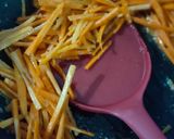 Foto langkah ke 4 dari resep Ayam Saus Wortel Asam Manis Pedas.