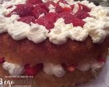 Foto del paso 5 de la receta Tarta clásica de nata y fresas