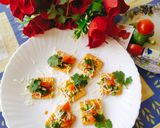 A picture of step 2 of Creamy cracker pizza 😋😋(Indian veg pizza creamy crackers).