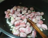 Pas rețetă Gnocchi cu cârnați și ciuperci și crema de parmezan cu șofran 1 fotografie