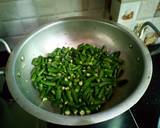 Piyazi bhindhi chicken recipe step 2 photo