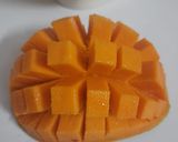 A picture of step 4 of Mango smoothie bowl.
