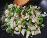 Foto del paso 3 de la receta: Calamares en salsa americana🦑🥖🌶️