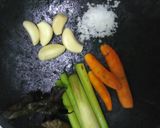 Foto langkah ke 2 dari resep Ceker goreng crispy.