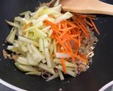 Foto langkah ke 3 dari resep Easy Cooking: Stir-Fried Chayote Squash With Anchovies (Tumis Labu Siam Ikan Teri).