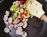 Foto langkah ke 1 dari resep Sawi Cah Bakso Telur.