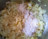 Tejszínes hagymaleves recept fázis 2 fotója