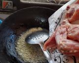 A picture of step 2 of Chicken karahi.