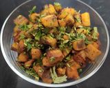 A picture of step 3 of કાચા કેળા નું shak.