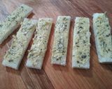 Foto langkah ke 2 dari resep Ala garlic bread.
