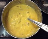 A picture of step 3 of Kadhi pakora.