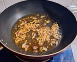 Hình bước làm 2 của món Thịt gà kho bí đỏ
