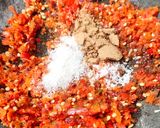 Foto langkah ke 2 dari resep Sambal Dadak ala warung Sunda.