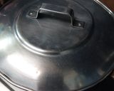 A picture of step 7 of Patya little eel fish gravy.
