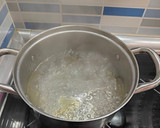 Foto del paso 3 de la receta: Noodles de arroz con salsa de tomate casera y panceta