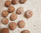 A picture of step 3 of My Lamb Meat and Mint Balls.