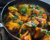 A picture of step 6 of Vidarbha Nagpuri style lagnachi pang titla special gud methi amba.