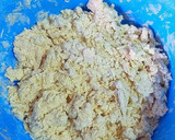 Foto del paso 2 de la receta: Batbout rellenos de salchichas y otros de ensalada variada