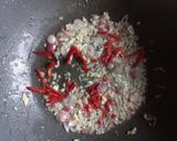 Foto langkah ke 4 dari resep Mie goreng udang.