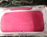 A picture of step 5 of Mini heart cakes.