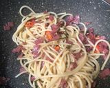 Foto langkah ke 2 dari resep Spageti Aglio e Olio.