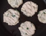 Foto langkah ke 4 dari resep GAMJAJEON / 감자전 (Korean Potato Pancake).